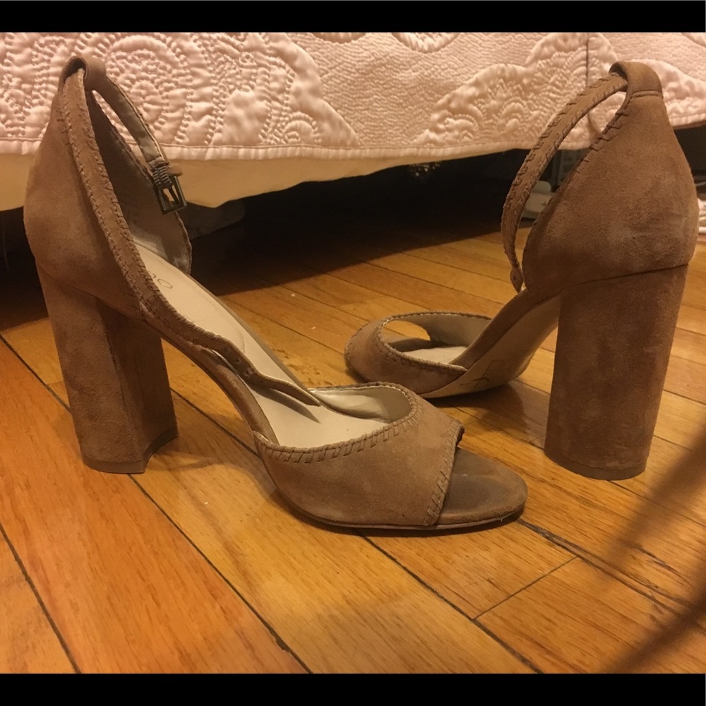 ALDO SUEDE ANKLE STRAP HEELEE SANDALS